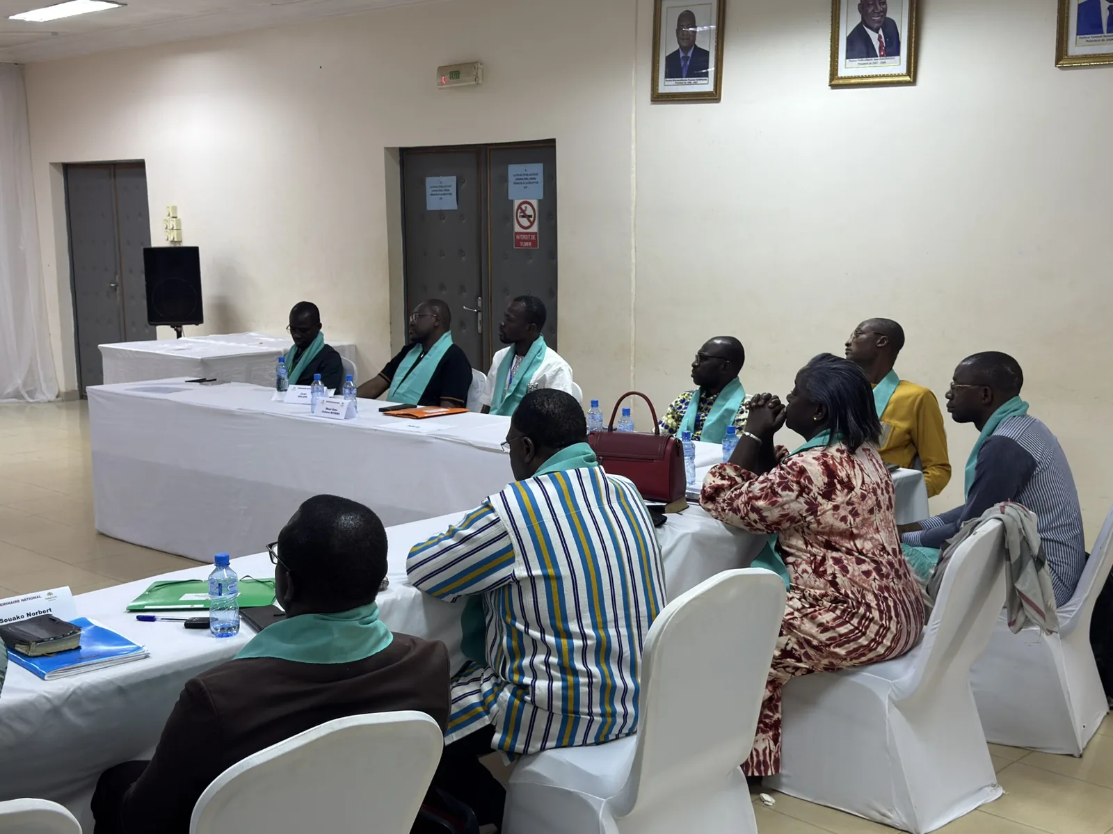 Participants attentifs pendant une session du séminaire Haggai Burkina Faso de juillet 2026.